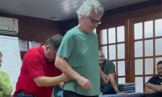 Imagem ilustrativa da imagem Vídeo: Carlinhos de Jesus volta a sambar e emociona a web