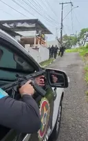 Imagem ilustrativa da imagem Vídeo: bandidos atacam policiais a tiros em São Gonçalo