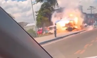 Imagem ilustrativa da imagem Vídeo: barraca com fogos de artifícios explode na Baixada