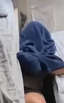 Imagem ilustrativa da imagem Vídeo: homem é preso se escondendo debaixo da cama no Rio