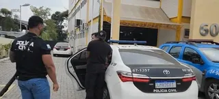 Imagem ilustrativa da imagem Vídeo: idoso é espancado por dono de clínica veterinária na Baixada