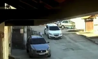 Imagem ilustrativa da imagem Vídeo mostra execução de policial na porta de casa em Niterói