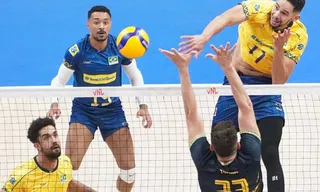 Imagem ilustrativa da imagem Vôlei: Brasil vence a Ucrânia de virada por 3 sets a 2