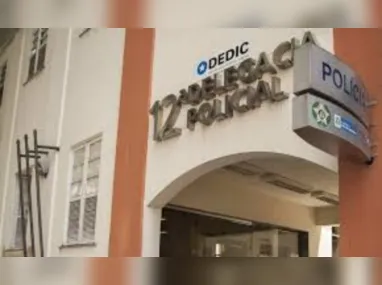 O PM foi levado para o Hospital Estadual Alberto Torres (HEAT).