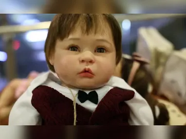 Imagem ilustrativa da imagem Bebê é agredido por homem que o confundiu com boneco reborn