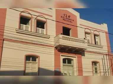 A vítima está internada no Hospital Estadual Roberto Chabo, em Araruama