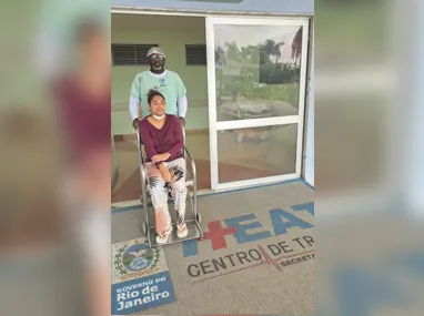 A vítima está internada no Hospital Estadual Roberto Chabo, em Araruama
