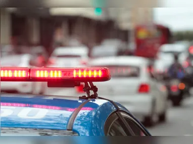CPAM apreende artefatos explosivos vendidos sem licença em São Pedro da Aldeia.
