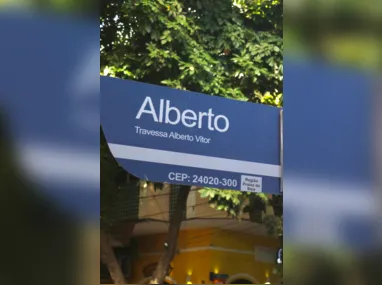 O bombeiro está internado no Hospital Estadual Roberto Chabo, em Araruama
