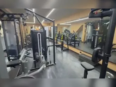 O bombeiro está internado no Hospital Estadual Roberto Chabo, em Araruama