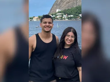A frente fria fez com que as pessoas tirassem seus casacos do armário