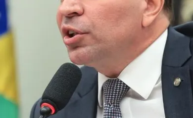 Imagem ilustrativa da imagem Moraes decreta prisão do deputado Alexandre Ramagem