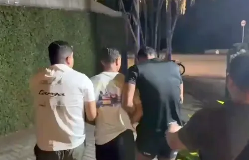 Golpistas presos em luxuosa mansão na Barra da Tijuca, no Rio