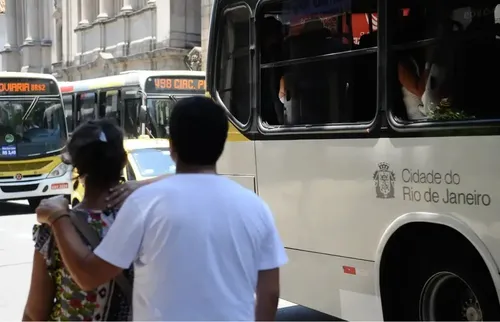 Greve de motoristas de ônibus do Rio chega ao fim