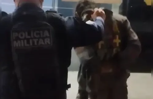 Ladrão ataca loja e acaba 'pego no pulo' em Maricá; vídeo