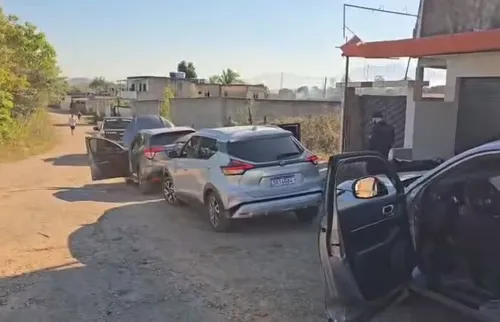 Milicianos usavam carros de luxo para cobrar moradores na Baixada