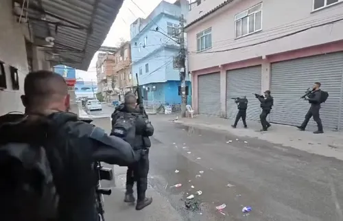 Polícia Civil faz operação contra o CV no Complexo da Maré