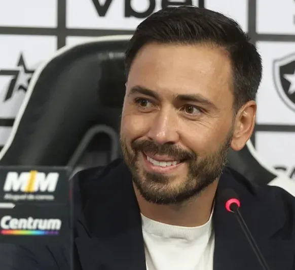 Botafogo anuncia saída do técnico Davide Ancelotti