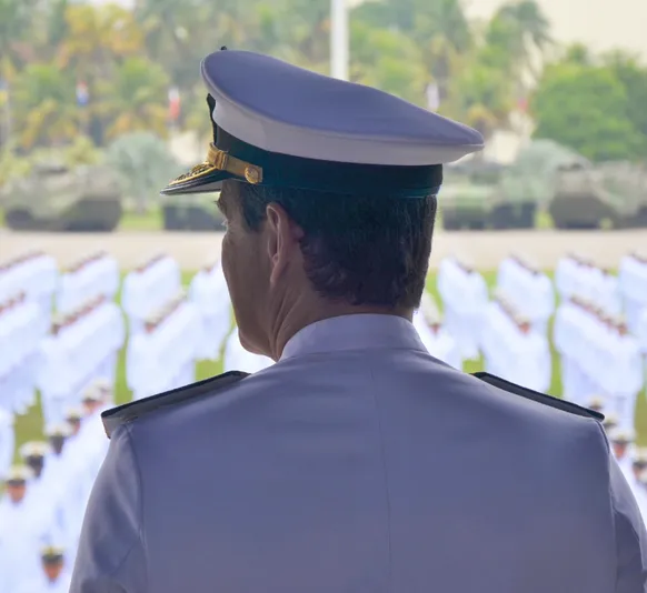 Concurso da Marinha com vagas para ensino médio e salário acima de R$ 6 mil