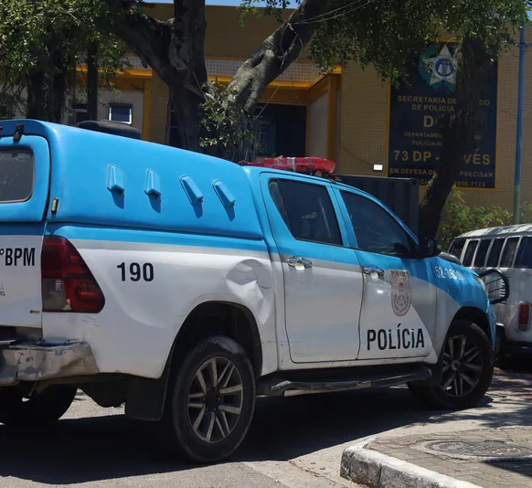 Grupo criminoso é preso com fuzil em São Gonçalo