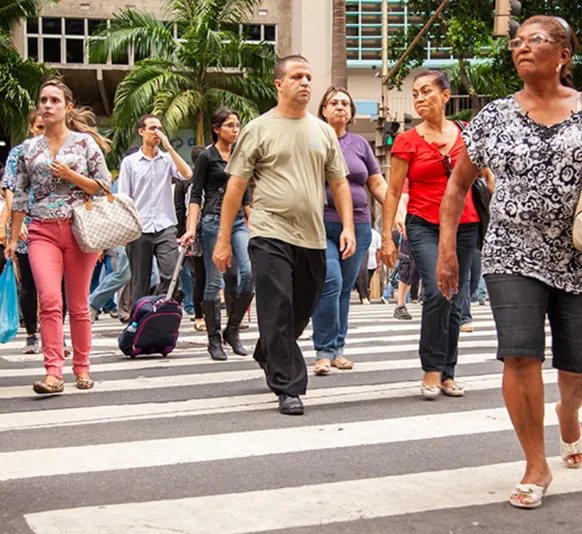 Número dos que procuram emprego há 2 anos cai, diz pesquisa