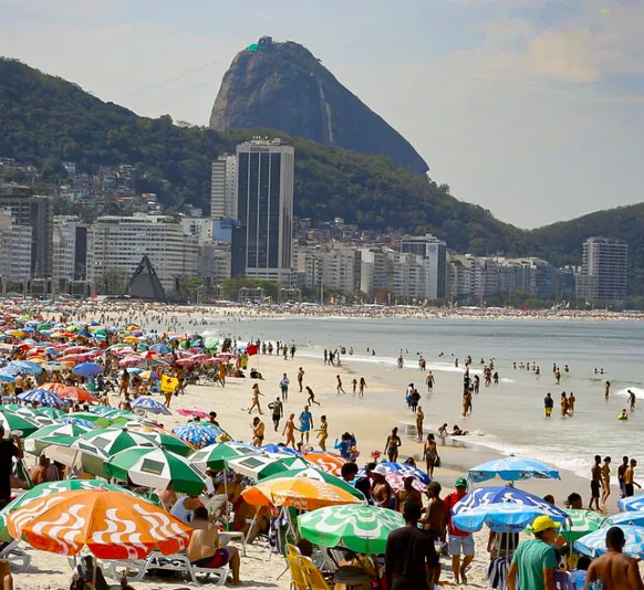 Onda de calor faz disparar buscas por atendimento médico no Rio