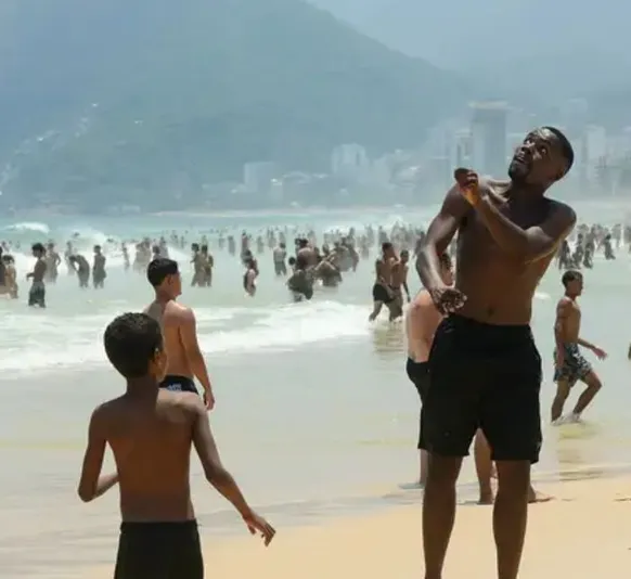 Vai dar praia? Veja como fica o tempo no fim de semana
