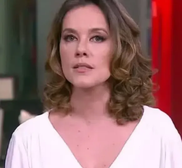 Apresentadora da GloboNews é hospitalizada após pancada na cabeça