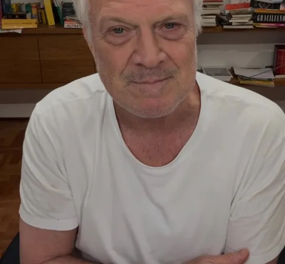 Climão! Andrea Bocelli abandona entrevista com Pedro Bial