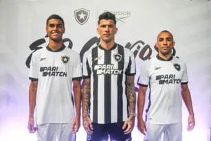Imagem ilustrativa da imagem Botafogo apresenta novos uniformes em parceria com a Reebok