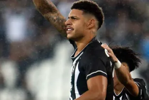 Imagem ilustrativa da imagem Botafogo empata, mas garante vaga nas oitavas da Sul-Americana