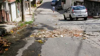 Imagem ilustrativa da imagem Concessionária deixa buraco e moradores reclamam em São Gonçalo