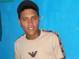 Imagem ilustrativa da imagem 'Confundiu com bandido', acredita padrasto de jovem morto no Rio