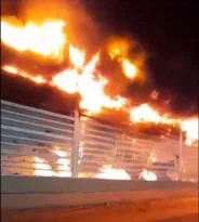 Imagem ilustrativa da imagem Incêndio destrói BRT e estação no Rio