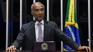 Imagem ilustrativa da imagem Internado, Romário apresenta melhora em seu quadro clínico