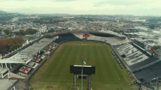 Imagem ilustrativa da imagem Justiça nega e Vasco encara o Grêmio de portões fechados