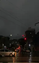 Imagem ilustrativa da imagem Nuvem ‘engole’ cidade gaúcha e faz o dia virar noite; vídeo