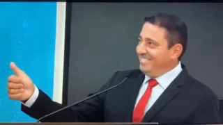 Imagem ilustrativa da imagem ‘O, de honesto’, diz vereador ao soletrar nome de deputado; vídeo