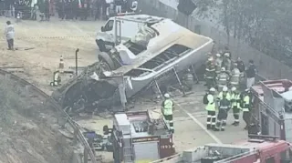 Imagem ilustrativa da imagem Ônibus com torcedores do Corinthians estava irregular, segundo ANTT