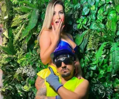 Imagem ilustrativa da imagem Vestida de Branca de Neve, Andressa Urach realiza fetiche