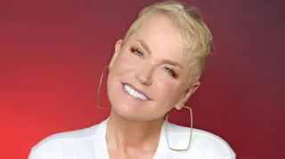 Imagem ilustrativa da imagem Xuxa enfrenta processo curioso movido por fã; entenda