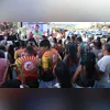 Torcedores acompanham o resultado da apuração na quadra da Porto da Pedra