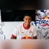 Imagem ilustrativa da imagem Jogador do Bragantino apresenta reflexos, mas estado é grave