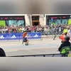 Imagem ilustrativa da imagem Niteroiense emociona o mundo após gesto em maratona; veja