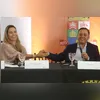 Deputado dorme no local e tem se alimentado apenas com água, isotônico e soro