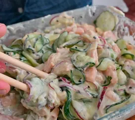 A salada de pepino e cream cheese do TikTok