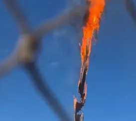 Balão solto em Niterói pega fogo no céu; vídeo