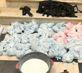 Bando tenta fugir por telhados de casas, mas acaba detido em Niterói
