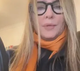 Ilze Scamparini explica por que não abraçou William Bonner; vídeo