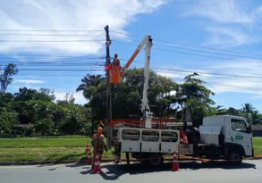 Imagem ilustrativa da imagem Créu! Prefeitura tem luz cortada mais uma vez na Baixada